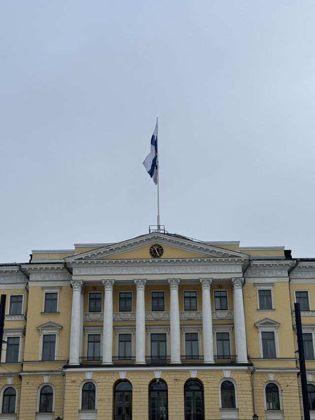 SENATE SQUARE: THE ICONIC LANDMARK OF HELSINKI 🏛️🌟🇫🇮 SENATE SQUARE: THE ICONIC LANDMARK OF HELSINKI 🏛️🌟🇫🇮