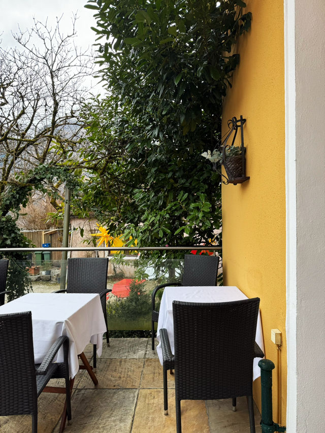 Lakeside Dining🍽️  