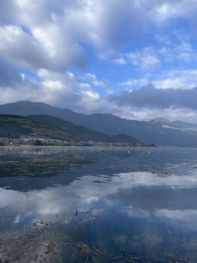 瀘沽湖晨霧|霧裡的湖光與水性楊花 瀘沽湖晨霧|霧裡的湖光與水性楊花