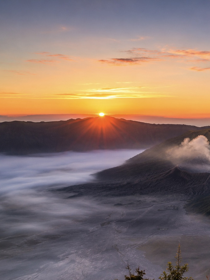 ブロモ山：雲海の上で目覚める絶景。 | Trip.com Tosari