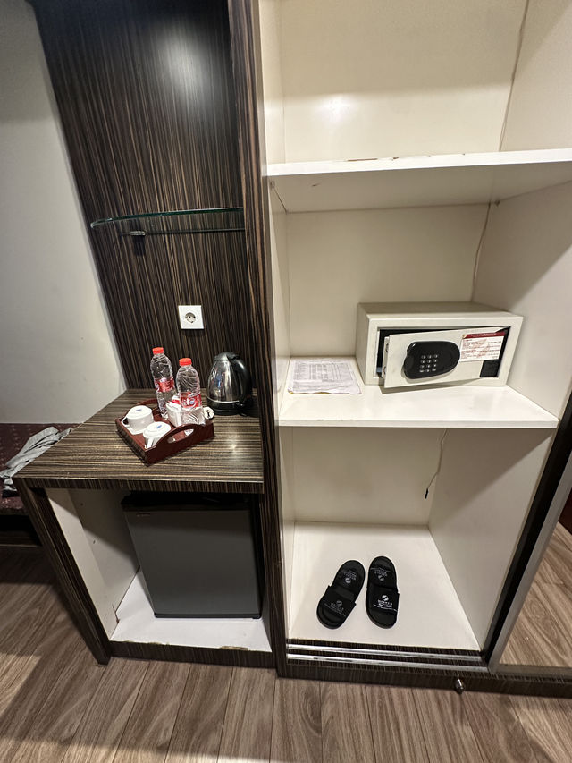Stay Elegan di Hermes Palace Medan