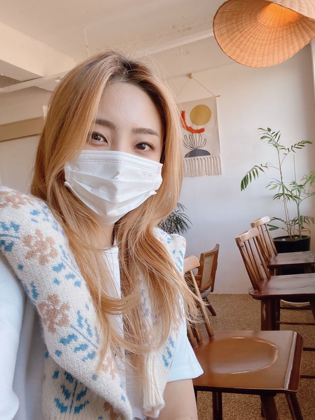 푸른 바다의 오션뷰와 따뜻한 감성이 함께 머무는 곳🧡삼척 감성카페 farola 