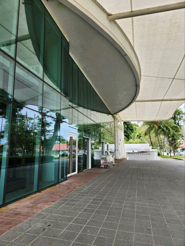 “Coastal Comfort & Local Charm by Changi Beach”