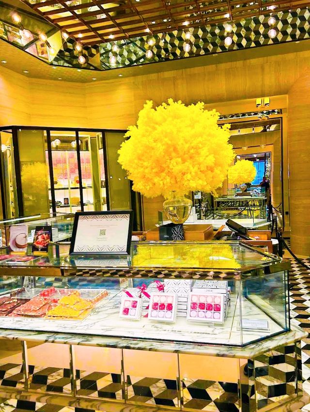 瑰麗酒店