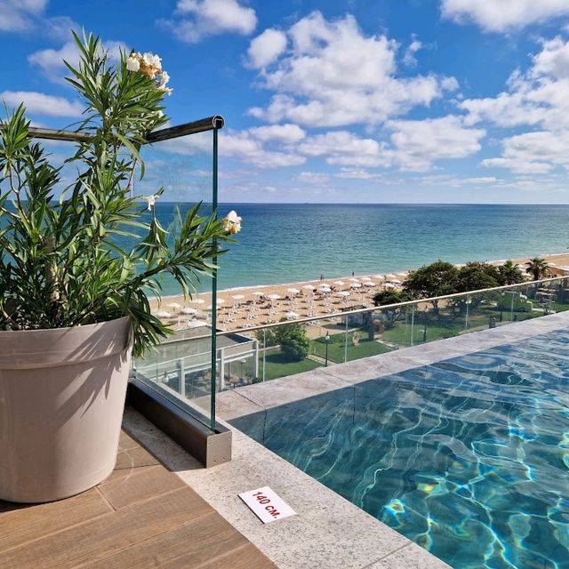 Views from Grifid Encanto Beach 🌅🏊‍♂️