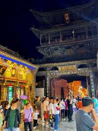 Pingyao After Dark: Lanterns, Neon & a Surprise Gold Fix
