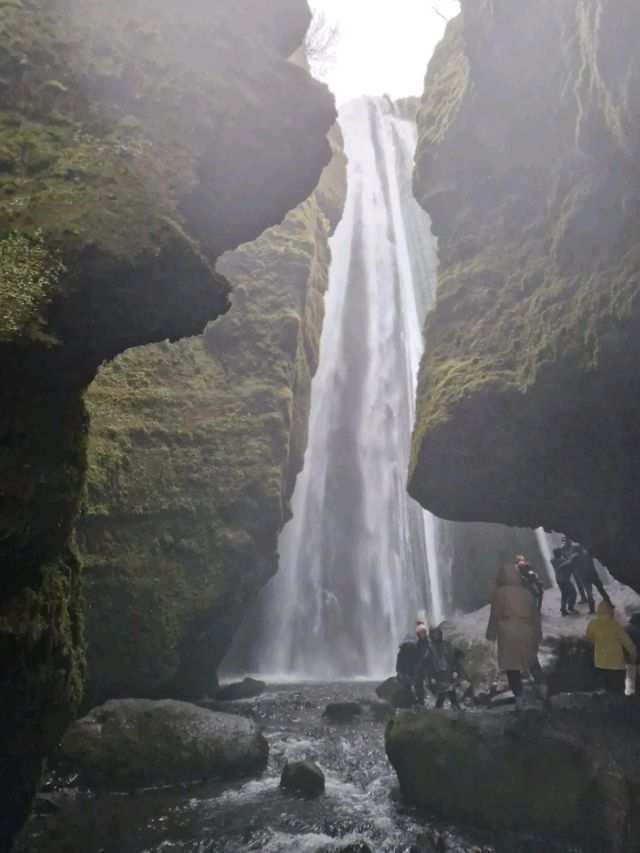 These are the prettiest waterfalls you must visit at least once in your lifetime ✨️🇮🇸