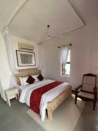 4bedroom all en-suite villa, first row from the beach