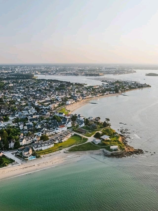 🌊 Where the Sea Stays Gentle – Larmor-Plage, France