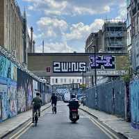 London🇬🇧Shoreditch & Its Canvas of Graffiti: London's Urban Art Gallery! 🏙️✨