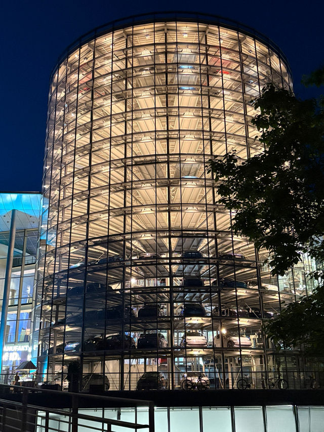 德勒斯登 Dresden 必訪科技景點：福斯汽車透明工廠 VW Transparent Factory🚗
