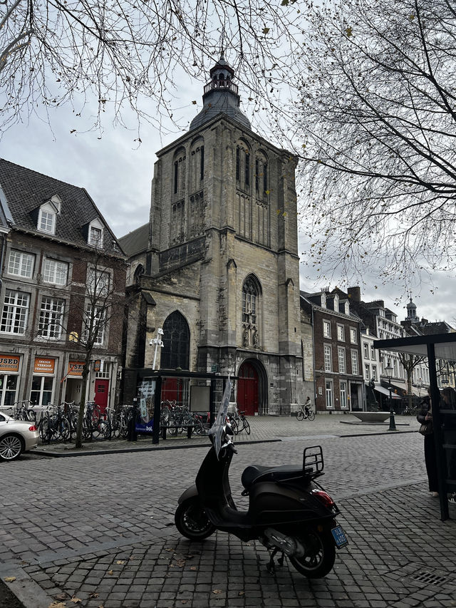 🇳🇱✨ Boschstraatkwartier – Where Industrial Soul Meets Maastricht’s Modern Heart 🏙️🧱  
