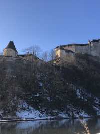 🏰 Orava Castle: Majestic Fortress Above the River
