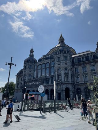 🏰 앤트워프: 예술, 다이아몬드, 그리고 역사