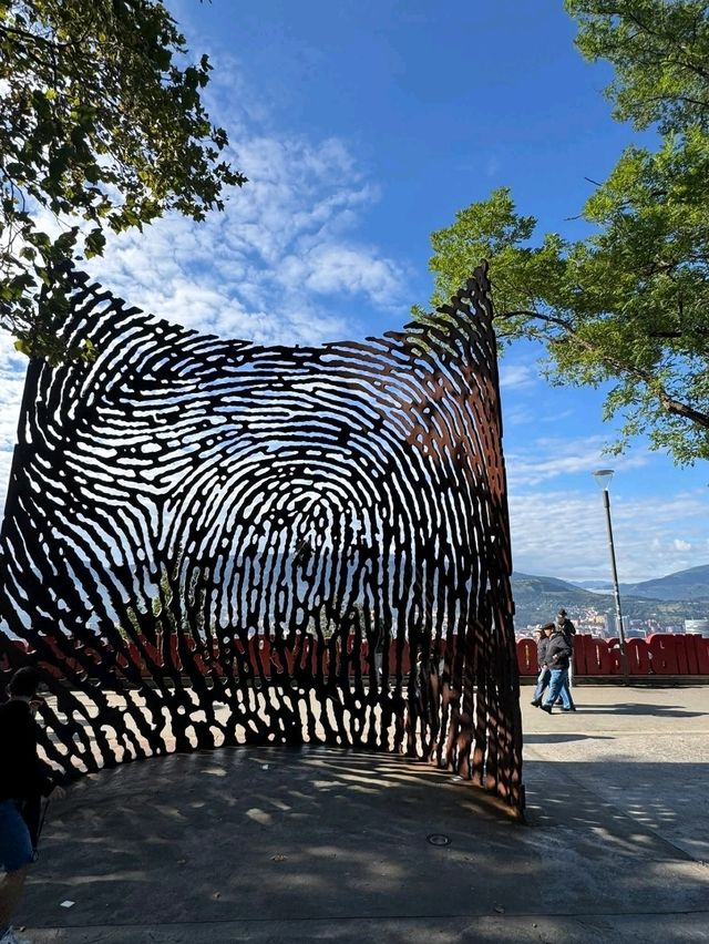 Bilbao's Giant Puppy: The World's Largest Flower-Covered Sculpture Guards the Guggenheim