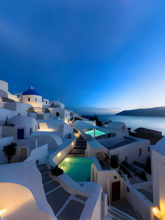 𝑬𝒔𝒄𝒂𝒑𝒆 𝒕𝒐 𝑺𝒂𝒏𝒕𝒐𝒓𝒊𝒏𝒊 - 𝑨 𝑫𝒓𝒆𝒂𝒎 𝒊𝒏 𝑩𝒍𝒖𝒆 & 𝑾𝒉𝒊𝒕𝒆