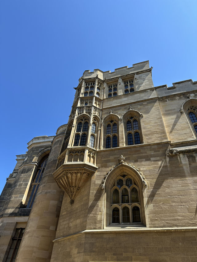 🌿 Did you know Cambridge has a hidden side beyond the famous colleges?