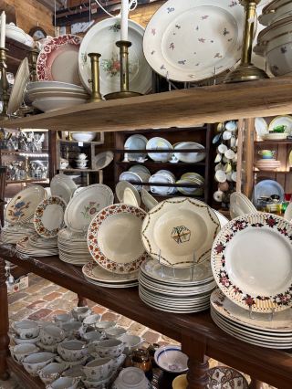 [Saint-Ouen Flea Market | Marché Vernaison] The Ultimate Spot for Treasure Hunting in Paris.