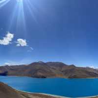 西藏之旅 - 羊卓雍錯｜一顆仙女散落的藍色吊墜靜躺山南