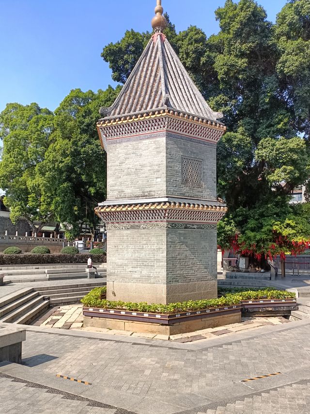 廣州西關永慶坊旅遊區，國家4A級景點，總佔地面積約七十六萬平方米，免費遊玩