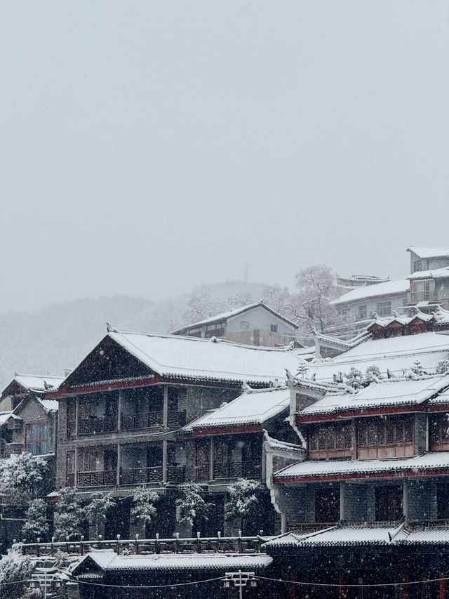 豐鳳凰古城的雪,南方小土豆的快樂!