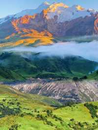 直到看見雪山與花海同框,才明白格聂有多美