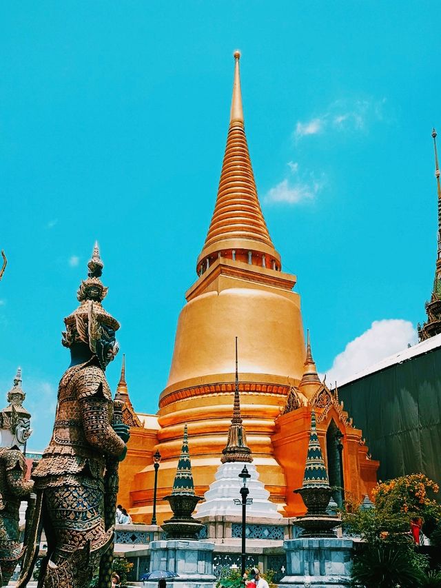 Magic of The Colours: Grand Palace Charm and Pride, Bangkok