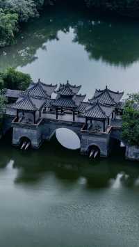 東莞嶺南園林道滘鎮粵暉園。