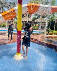 哈薩克斯坦奇姆肯特水上樂園：炎炎夏日中的清涼勝地