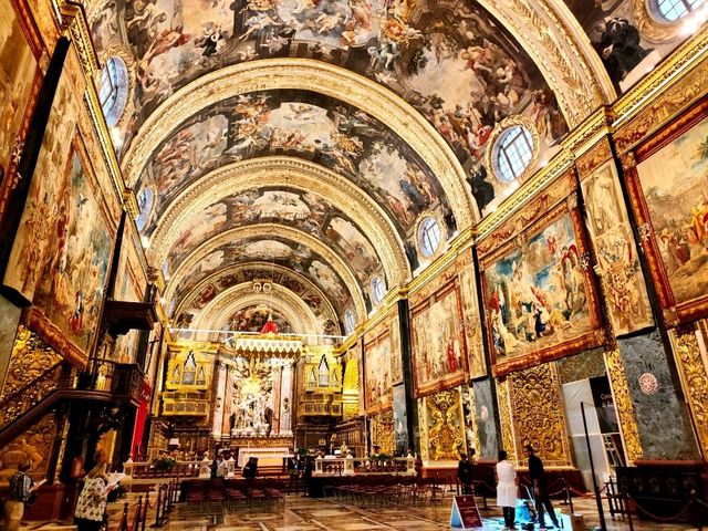 The Stunning St. John’s Cathedral in Malta ⛪✨