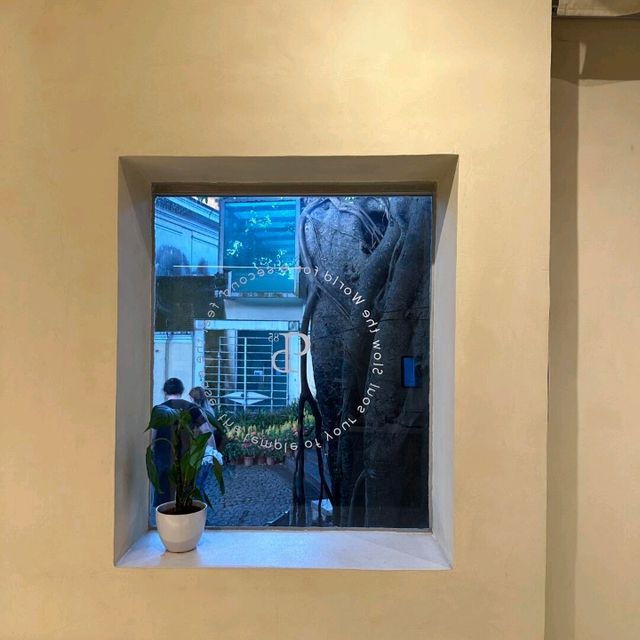 🇲🇴澳門散步奇遇！大樹下的浪漫咖啡館Parloir 58b