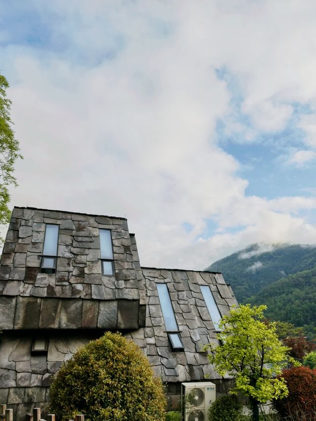 一間住落好舒服嘅山間民宿