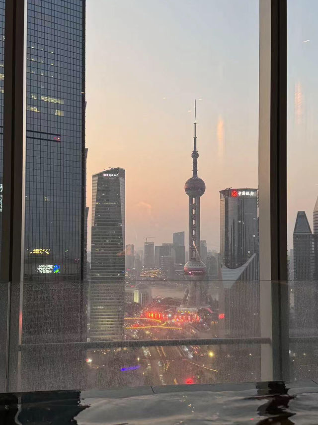 上海浦東麗晶酒店｜不住店也能擁有的頂級游泳健身體驗💦