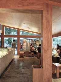 ☕ Don’t Miss This Hidden Gem in Huacheng Square: Coffeeology!