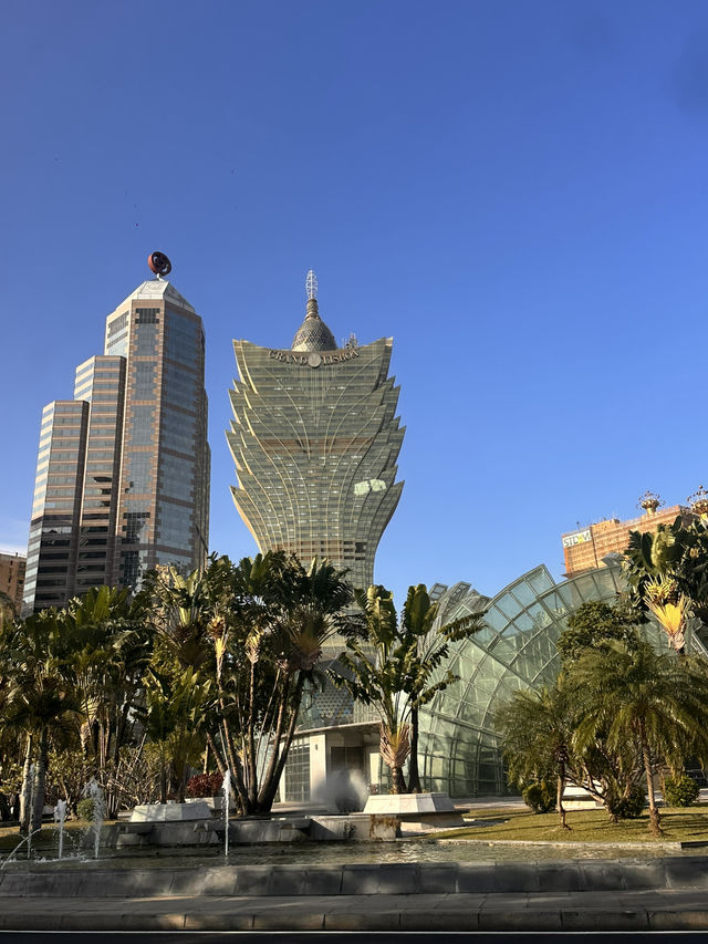 🌆 First Impressions of Macau: Glamour, Culture & Serenity