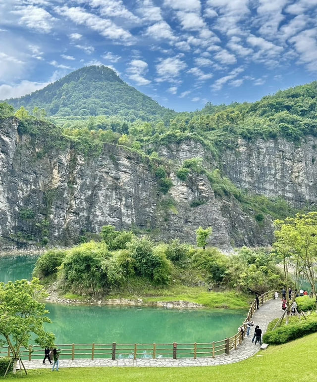 重慶版九寨溝✔礦山公園