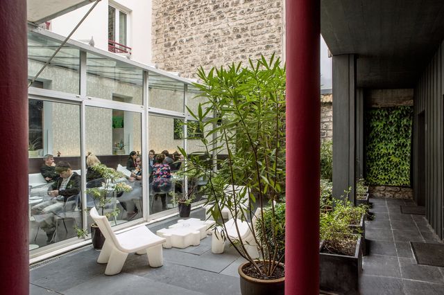巴黎|貝西廣場酒店，溫暖而隱秘的小院    地址：33 Boulevard De Reuil