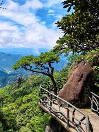 呢度被《中國國家地理》譽為：中國最美嘅峰林