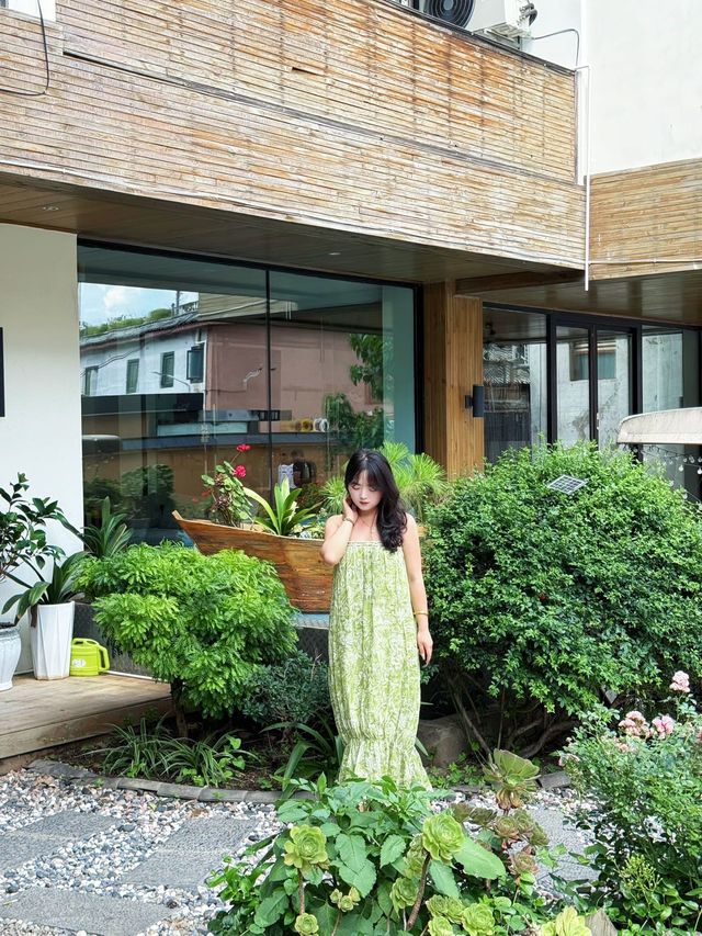 喺束河住到咗理想中嘅寶藏小院………