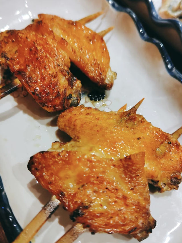 燒鳥的絕佳體驗地 💕  人間煙火氣 - 七鳥目•炭火燒鳥