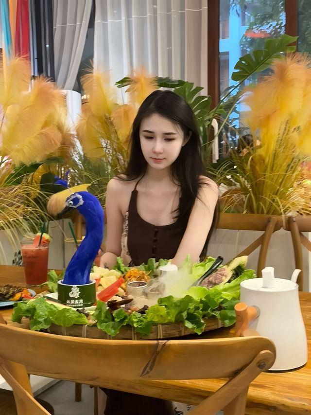 西雙版納嘅孔雀飯，到底仲有邊個未食到啊？！（急！）