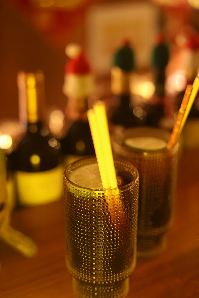 食完飯偶然發現一間小眾酒吧 so chill