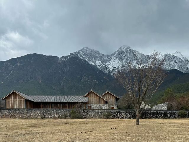 玉龍雪山下的夢幻之境