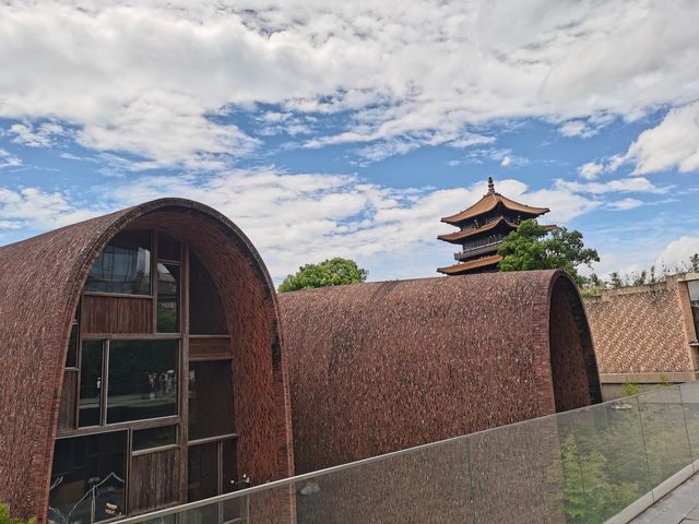 景德鎮陶瓷博物館，觸摸千年窯火與新生