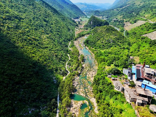 關嶺冰臼遠足全攻略·探索地球三百萬年前的冰川印記 這裡是中國罕見的冰川遺跡，三百萬年前冰川融水如「