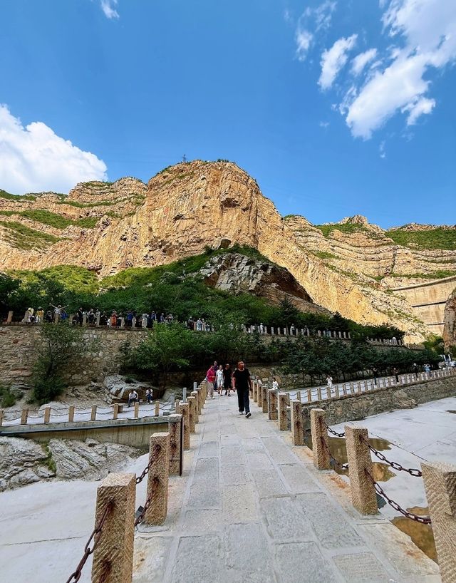 來渾源一定不能錯過的智能寶藏酒店離景區超近還好吃好逛，簡直完美～  這次發現的寶藏酒店就在渾源古城