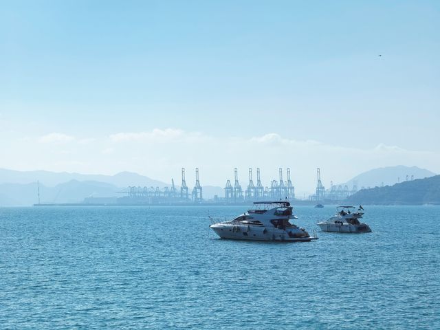 “深圳的盡頭” - 背仔角燈塔 