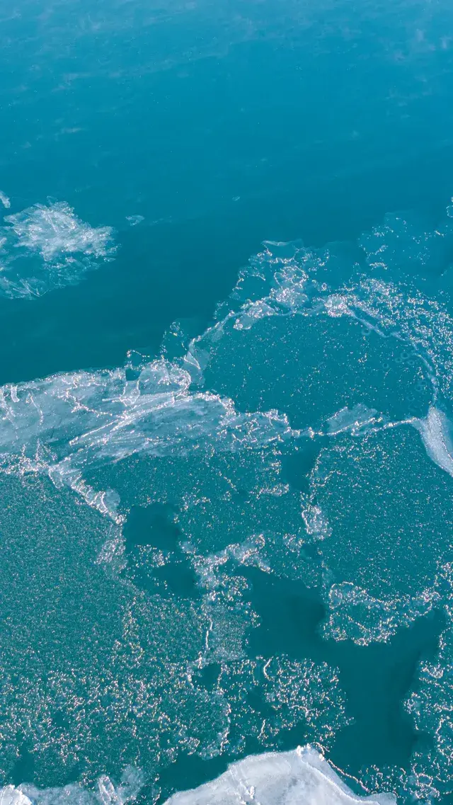 青海湖的冬天,是上帝凍住的藍色眼淚 青海湖的冬天,是上帝凍住的藍色眼淚