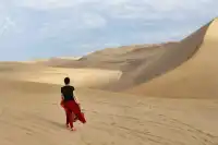 飛沙不落的月牙泉