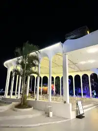 聖托里尼風海景地，約會打卡的浪漫首選